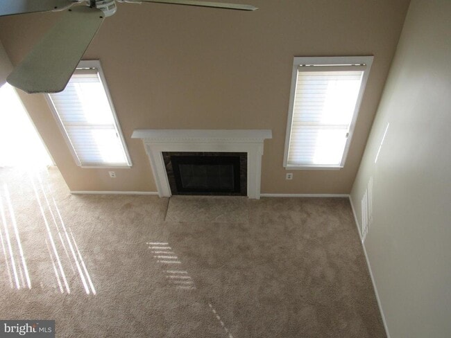 Building Photo - 14 Beverly Ct