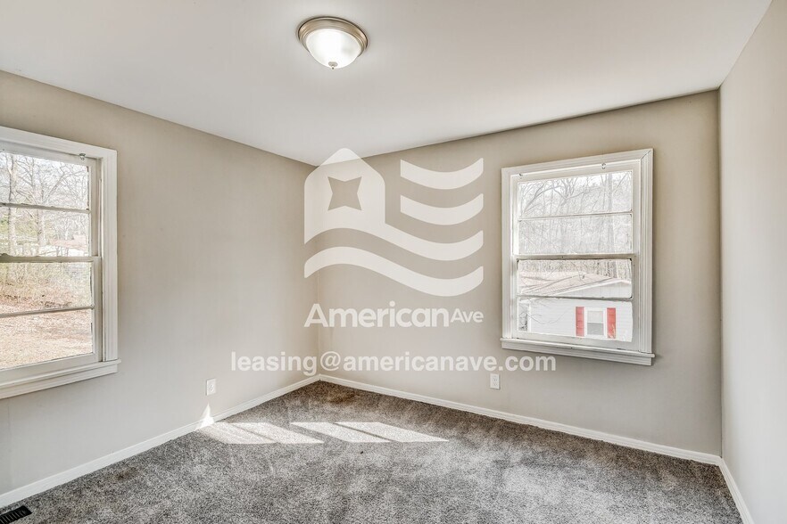 Building Photo - 4560 Spearman Rd