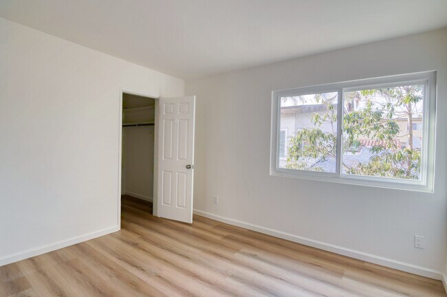 Building Photo - 938 18th St