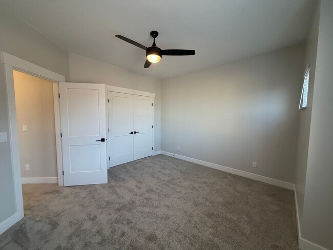 Building Photo - 608 Hemsworth Ln