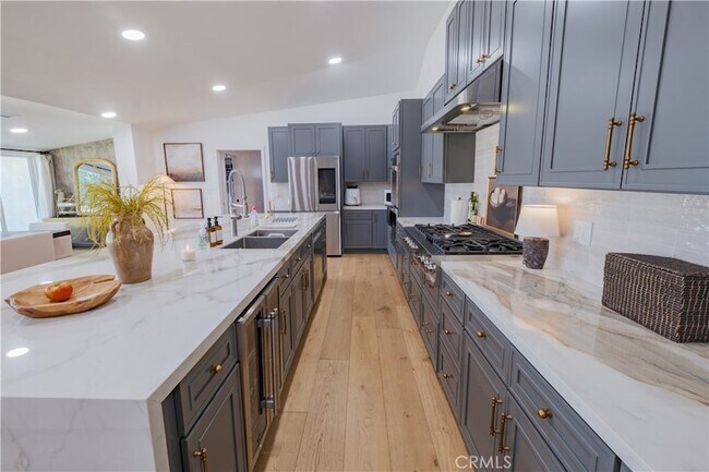 Building Photo - 9109 La Alba Dr