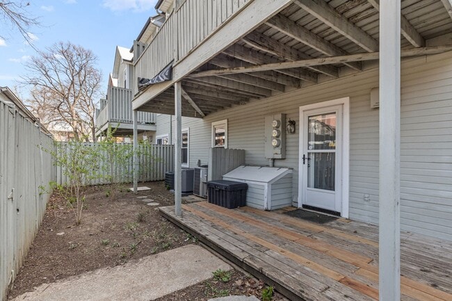 Building Photo - Charming Central West End 1-Bedroom Near Forest Park & WashU!