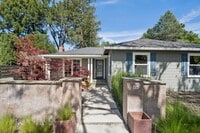 Building Photo - Spacious 3 bed 2 bath Home with Detached 1 bed 1 bath ADU in Los Altos!