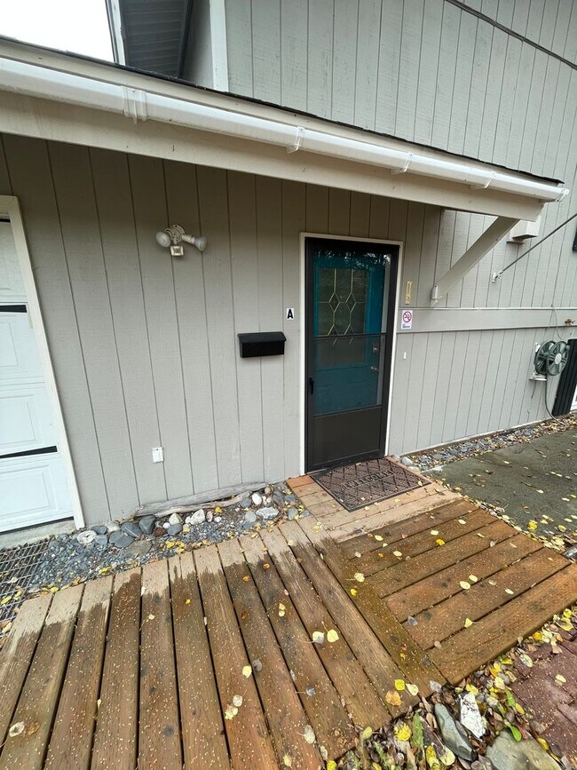 Building Photo - FURNISHED KENAI APARTMENT