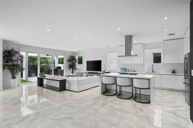 Building Photo - 9730 NW 75th Terrace