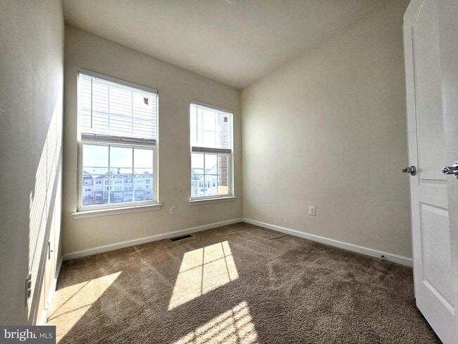 Building Photo - 12855 Clarksburg Square Rd