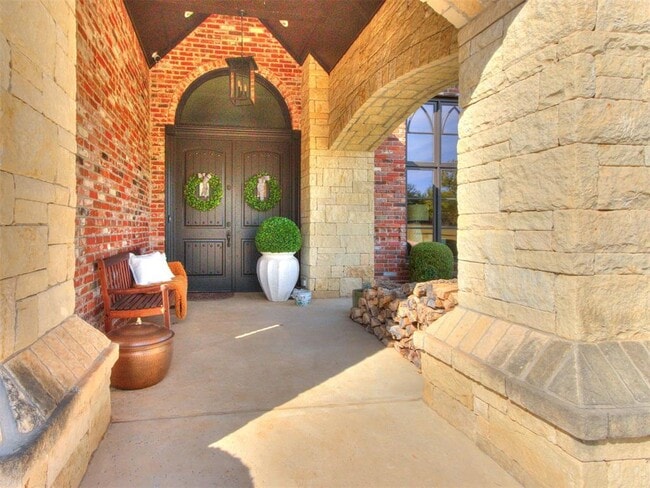 Building Photo - 5103 Forum Cir