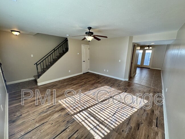 Building Photo - 340 1425 N St