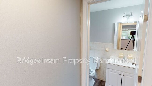 Building Photo - 4840 Springfield St