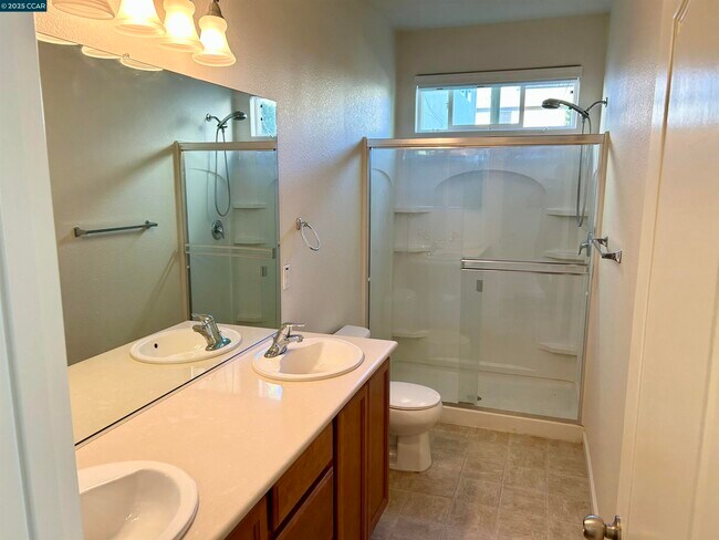 Building Photo - 47 Sugarbush Ct