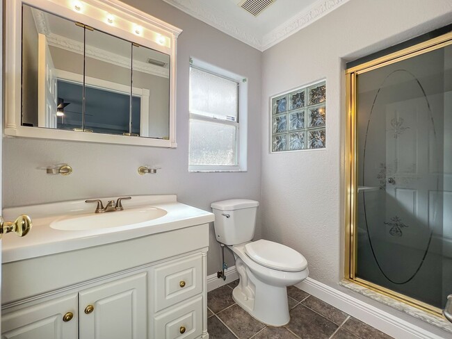 Building Photo - Cape Coral Pool Home with Canal!