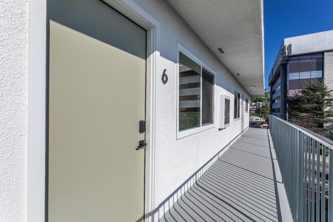 Building Photo - 713 New Depot St