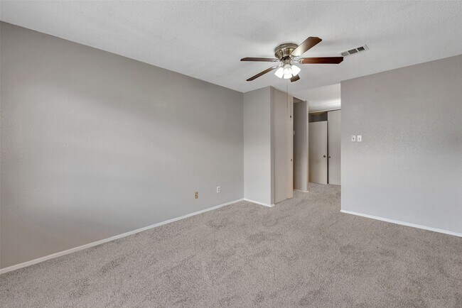 Building Photo - 6345 Cattails Ln