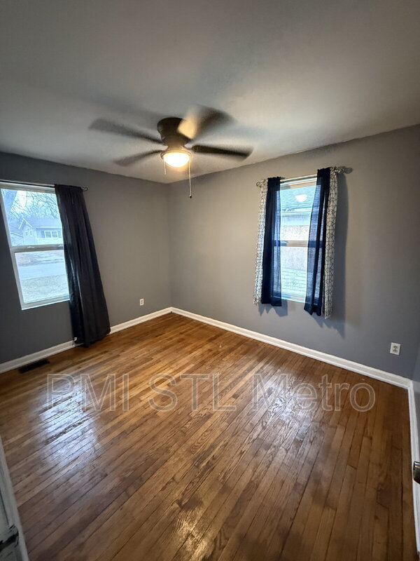 Building Photo - 10365 Lord Dr