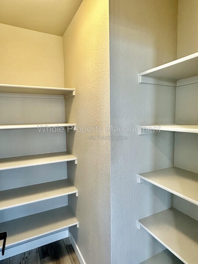 Building Photo - 1580 W 68th Ave