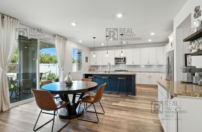Building Photo - Beautiful 5-Bedroom Home in Audie Murphy R...