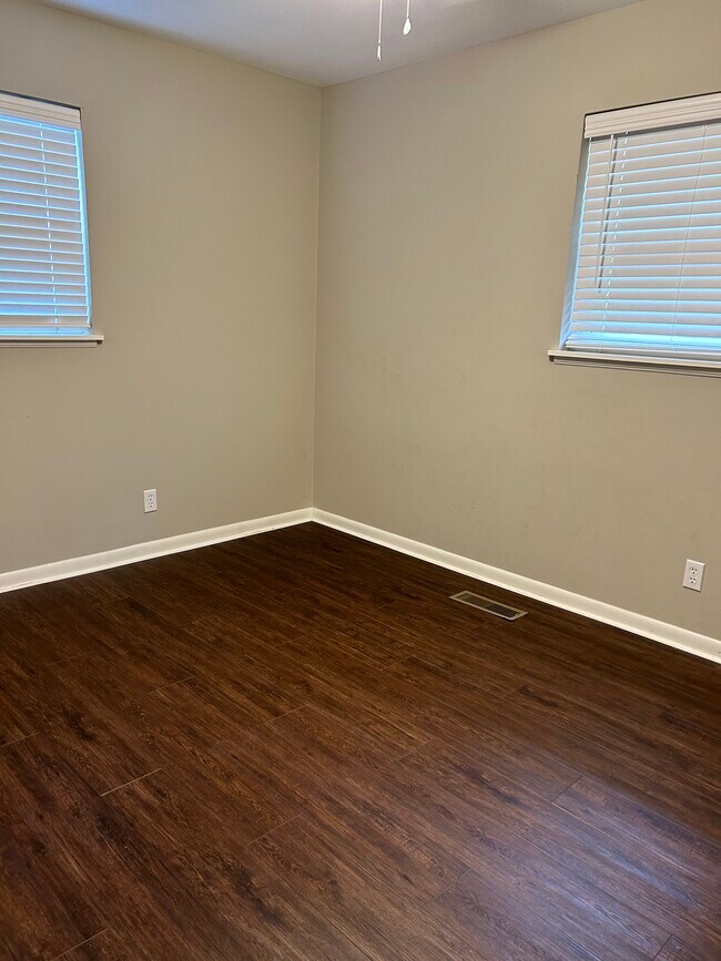 Bedroom 3 - 364 Elizabeth Cir