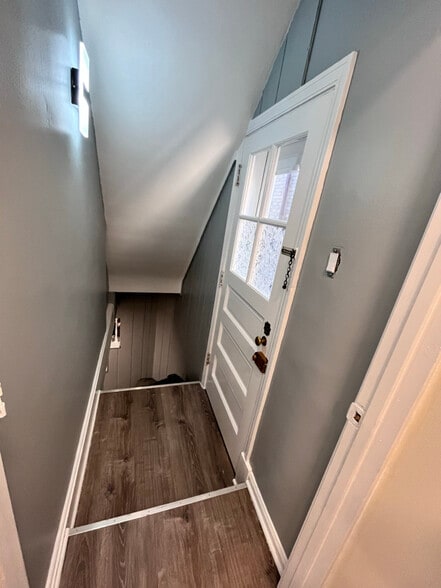 Building Photo - 3623 W Foster Ave