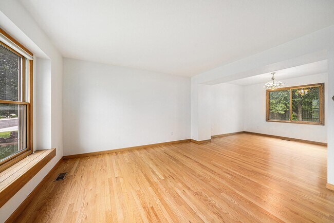 Building Photo - 2913 Ninebark Dr