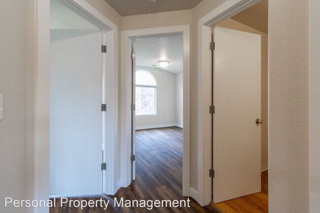 Building Photo - 3 br, 2 bath House - 15905 NE 89th St