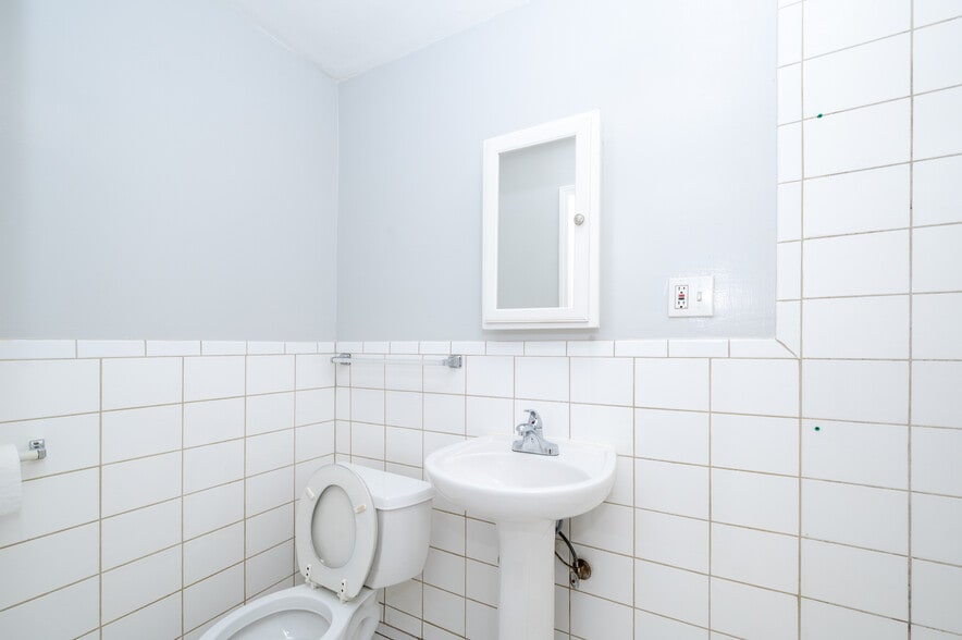 Building Photo - 3102 California St