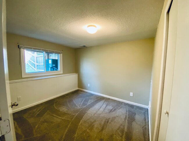 Building Photo - 2497 Copper Cliff Trail
