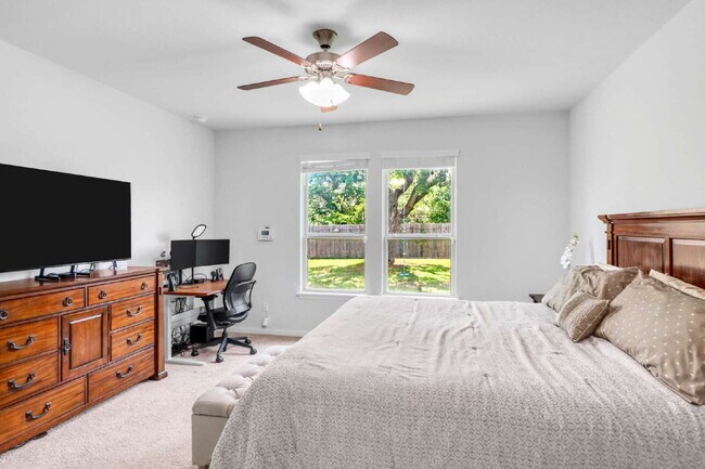Building Photo - "Charming 3-Bedroom San Antonio Home with Granite Elegance - 1854 Sq Ft of Comfort!"