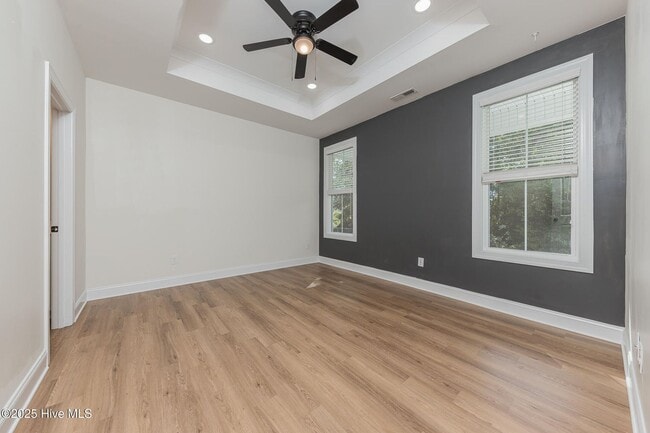 Building Photo - 111 Hampton Ct