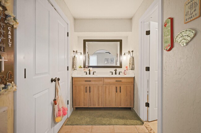 Building Photo - 4302 42nd St