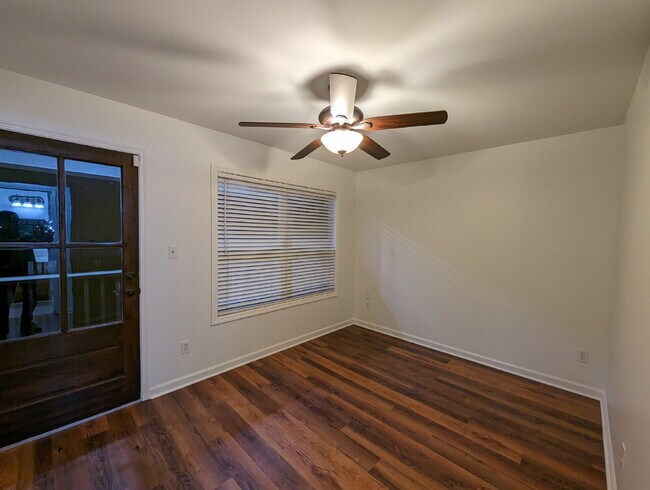 Building Photo - 126 Edgewood Blvd