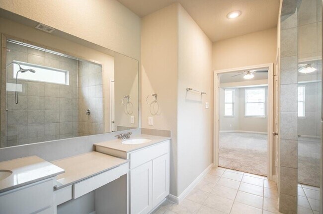 Building Photo - 21449 Kings Guild Ln