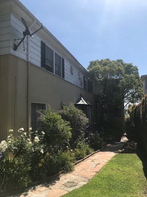 Four unit Bldg. - 1530 S Beverly Dr