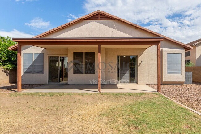 Building Photo - 1112 N Wade Dr