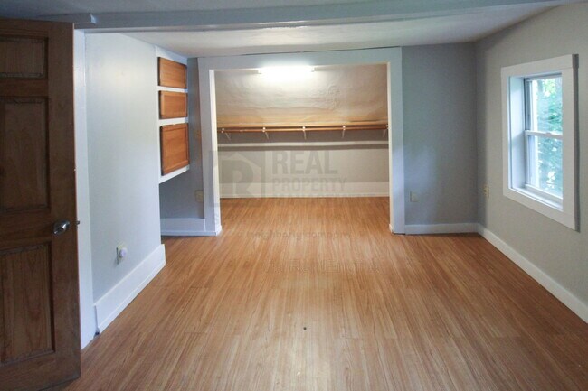 Building Photo - 36 South St