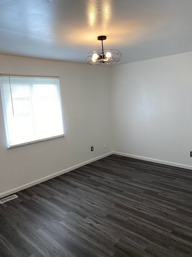 Building Photo - 3006 Benchwood Rd