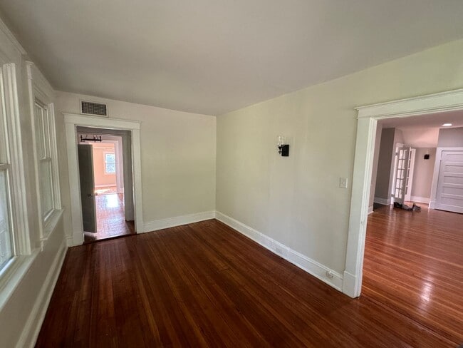 Building Photo - 2419 Terrell Pl