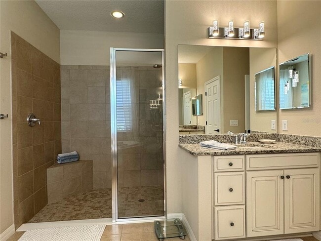 Building Photo - 6310 Anise Dr