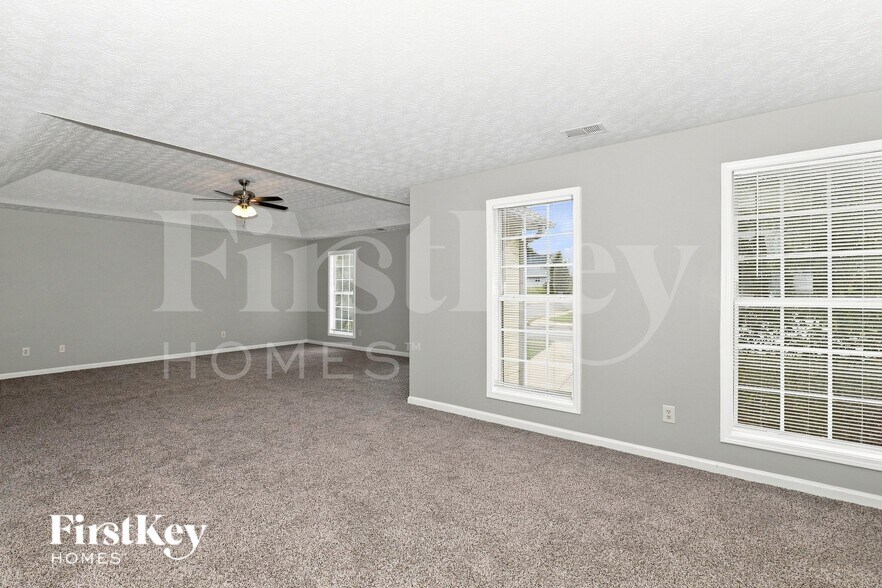 Building Photo - 10735 Starling Trail
