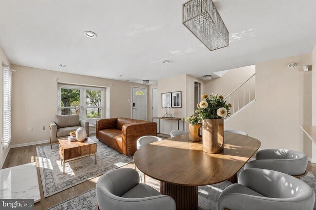 Building Photo - 7302 Rokeby Dr