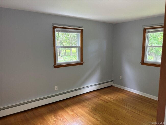 Building Photo - 239 Vineyard Ave