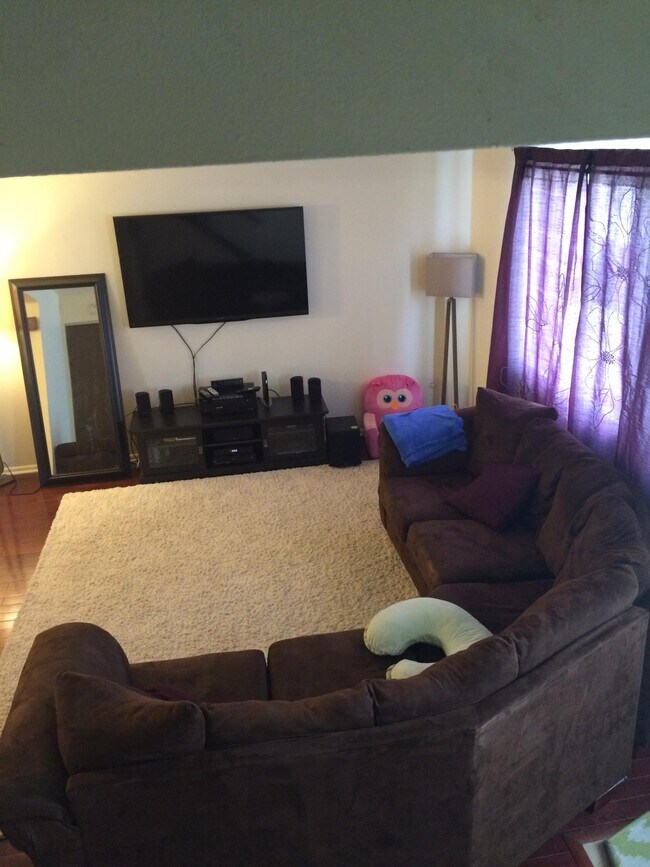 Building Photo - 4035 California Ave