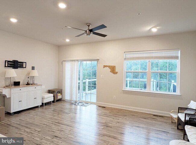 Building Photo - 8162 Trotters Chase