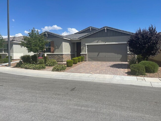 Primary Photo - Beautiful Home in Inspirada Community