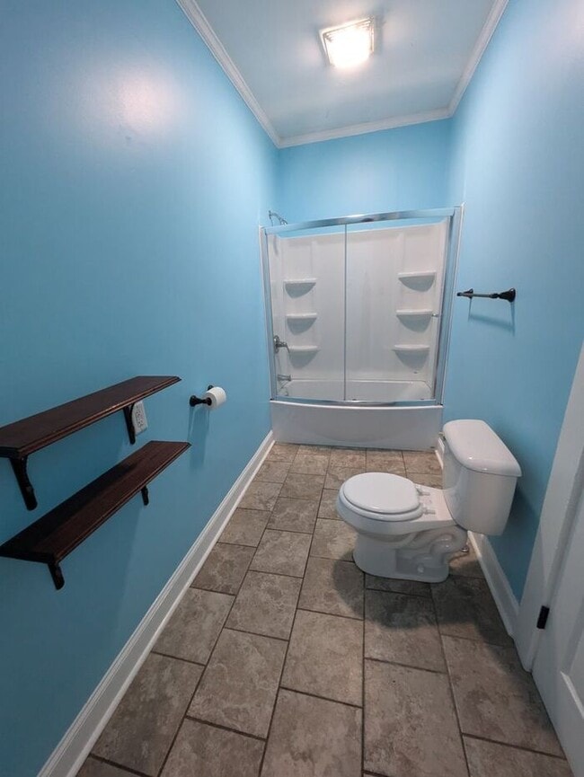 Building Photo - 3BD2BA Home in Newton