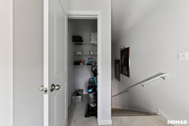 Building Photo - 41 Teatree Ln