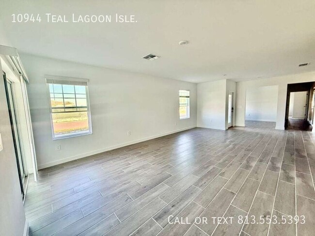 Building Photo - 10944 Teal Lagoon Isle