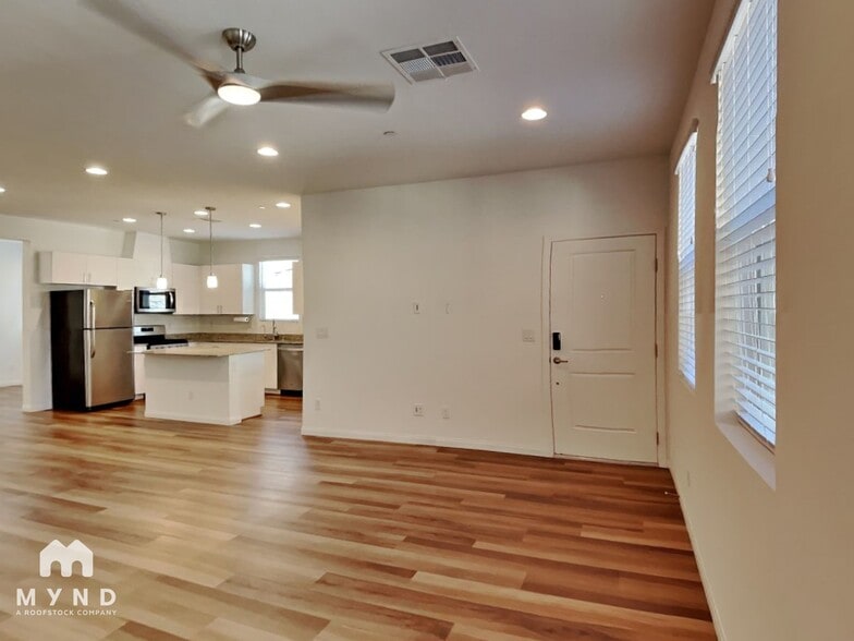 Building Photo - 1041 Via Lombardi