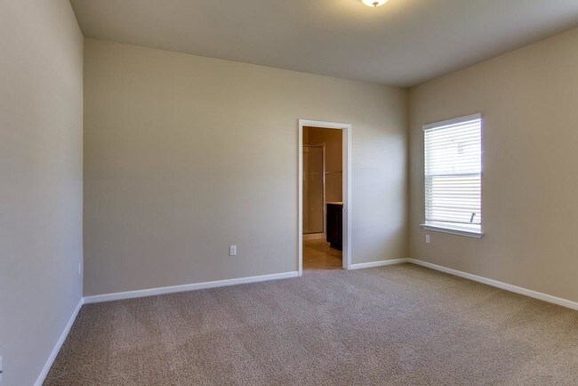 Building Photo - 605 Brashear Ln