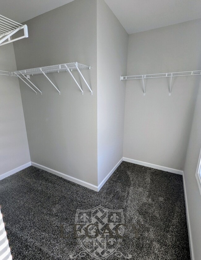 Building Photo - 730 Pippin Dr