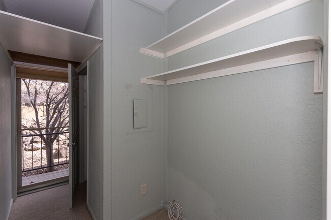 Building Photo - 3099 Peaks View Ln